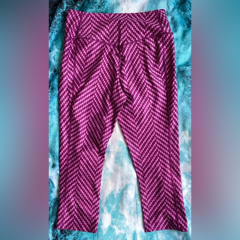 Nike Dri-Fit Purple Athletic Capri Workout Leggings Recycled Material - Picture 3 of 5